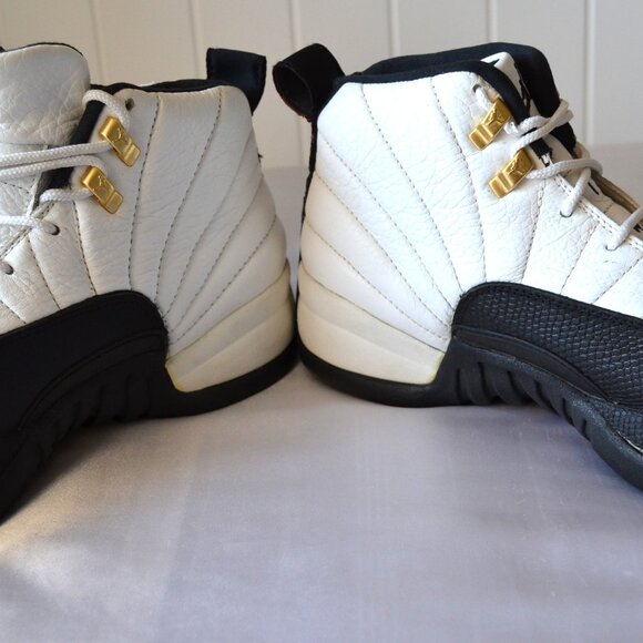 JORDAN 12  OG -1997 TAXI-  - 130690-101 - PRE-OWNED - SIZE US 12  $210 - Picture 4 of 16
